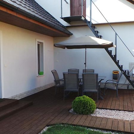 Rozalia Apartman Gyula Exterior photo