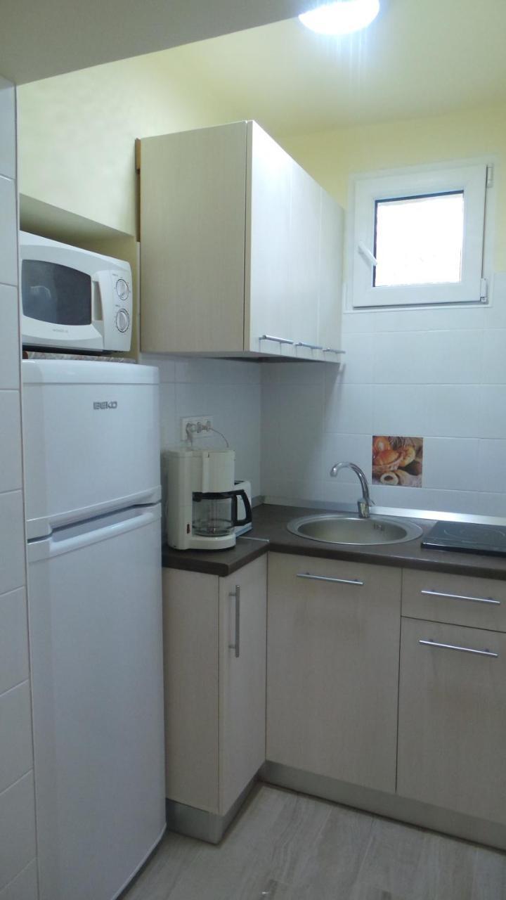 Rozalia Apartman Gyula Exterior photo